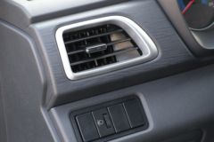 北汽制造 鲸卡T6 豪华版 2.0L 133马力 汽油 2.45米双排栏板微卡(国六)(BAW1030PAB5)