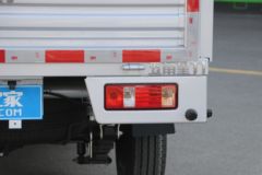 北汽制造 鲸卡T6 豪华版 2.0L 133马力 汽油 2.45米双排栏板微卡(国六)(BAW1030PAB5)