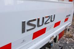 庆铃 五十铃100P 120马力 3.235米双排栏板轻卡(QL1043BUHW)