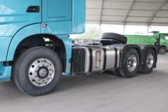 北奔 奔马重卡 560马力 6X4 AMT牵引车(ND4250BD5J7Z02)