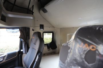 ���� �����V7�ؿ� 560���� 6X4 AMT�Զ�����ͷǣ����(����)(�ٱ�2.73)(HFC4253C1K7E45KS)ͼƬ