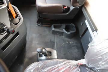 ���� �����V7�ؿ� 560���� 6X4 AMT�Զ�����ͷǣ����(����)(�ٱ�2.73)(HFC4253C1K7E45KS)ͼƬ