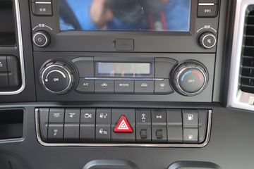 ���� �����V7�ؿ� 560���� 6X4 AMT�Զ�����ͷǣ����(����)(�ٱ�2.73)(HFC4253C1K7E45KS)ͼƬ