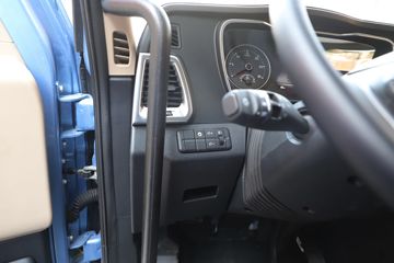 ���� �����V7�ؿ� 560���� 6X4 AMT�Զ�����ͷǣ����(����)(�ٱ�2.73)(HFC4253C1K7E45KS)ͼƬ