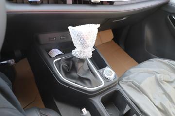 ���� ������ 2023�� ��Ӣ�� 2.0L���� 163���� �ֶ����� ����˫��Ƥ��ͼƬ