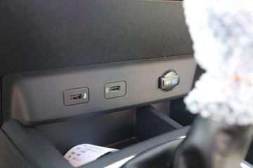 ���� ������ 2023�� ��Ӣ�� 2.0L���� 163���� �ֶ����� ����˫��Ƥ��ͼƬ