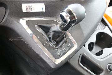 �����ؿ� ����M6000 ݼӢ�� 300���� 4X2 AMT�Զ�����դʽ�ػ���ͼƬ