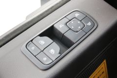 陕汽重卡 德龙M6000 菁英版 300马力 4X2 AMT自动档仓栅式载货车