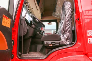 �����ؿ� ����M6000 ݼӢ�� 300���� 4X2 AMT�Զ�����դʽ�ػ���ͼƬ