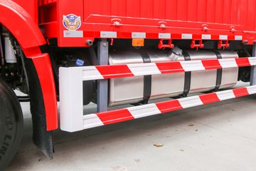 �����ؿ� ����M6000 ݼӢ�� 300���� 4X2 AMT�Զ�����դʽ�ػ���ͼƬ