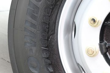 �����ؿ� ����M6000 ݼӢ�� 300���� 4X2 AMT�Զ�����դʽ�ػ���ͼƬ