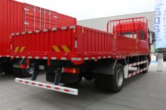 陕汽重卡 德龙L5000 经典版 220马力 4X2 6.8米栏板载货车(国六)