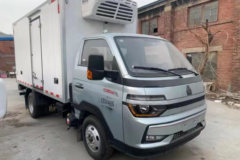 中国重汽HOWO 小帅 130马力 4X2 3.7米冷藏车(沃尔邦牌)(WRB5047XLCZZ3111)