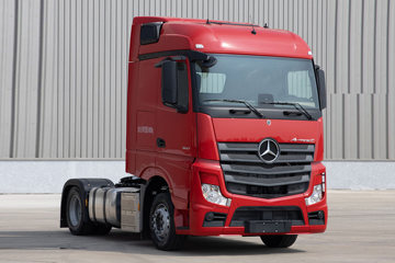 奔驰 Actros 重卡 530马力 4X2 牵引车(国六)(BJ4186Y6AAL-A1)