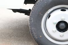 福田 祥菱M2 3.5T 4.12米单排纯电动栏板微卡(BJ1032EVJA1)55.6kWh