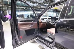 山海炮 2022款 极享版 2.4T柴油 186马力 自动四驱 双排皮卡
