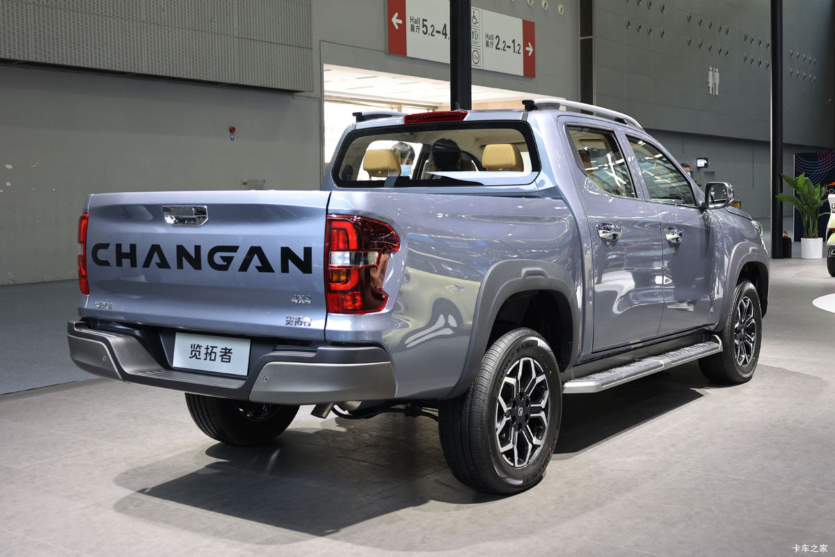   2023 콢 2.0L 233 Զ ˫Ƥ                                                
