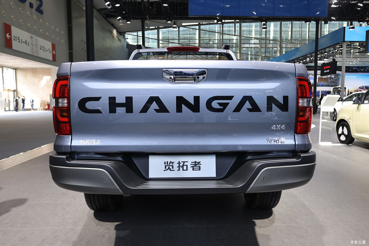   2023 콢 2.0L 233 Զ ˫Ƥ                                                