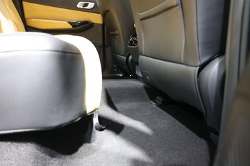 ���� ������ 2023�� �콢�� 2.0L���� 233���� �Զ����� ����˫��Ƥ��ͼƬ