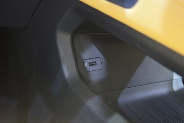 ���� ������ 2023�� �콢�� 2.0L���� 233���� �Զ����� ����˫��Ƥ��ͼƬ