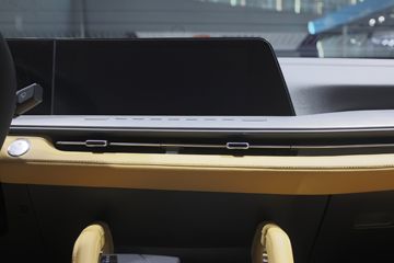 ���� ������ 2023�� �콢�� 2.0L���� 233���� �Զ����� ����˫��Ƥ��ͼƬ