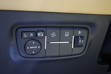 ���� ������ 2023�� �콢�� 2.0L���� 233���� �Զ����� ����˫��Ƥ��ͼƬ
