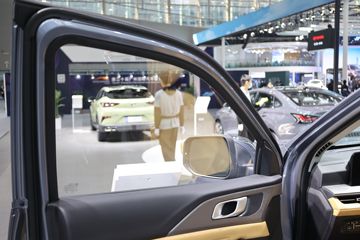 ���� ������ 2023�� �콢�� 2.0L���� 233���� �Զ����� ����˫��Ƥ��ͼƬ