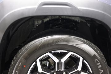 ���� ������ 2023�� �콢�� 2.0L���� 233���� �Զ����� ����˫��Ƥ��ͼƬ