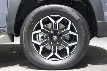 ���� ������ 2023�� �콢�� 2.0L���� 233���� �Զ����� ����˫��Ƥ��ͼƬ