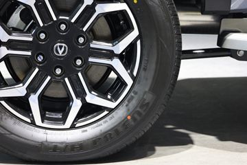 ���� ������ 2023�� �콢�� 2.0L���� 233���� �Զ����� ����˫��Ƥ��ͼƬ