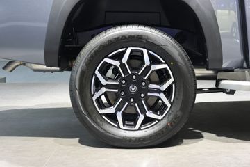 ���� ������ 2023�� �콢�� 2.0L���� 233���� �Զ����� ����˫��Ƥ��ͼƬ