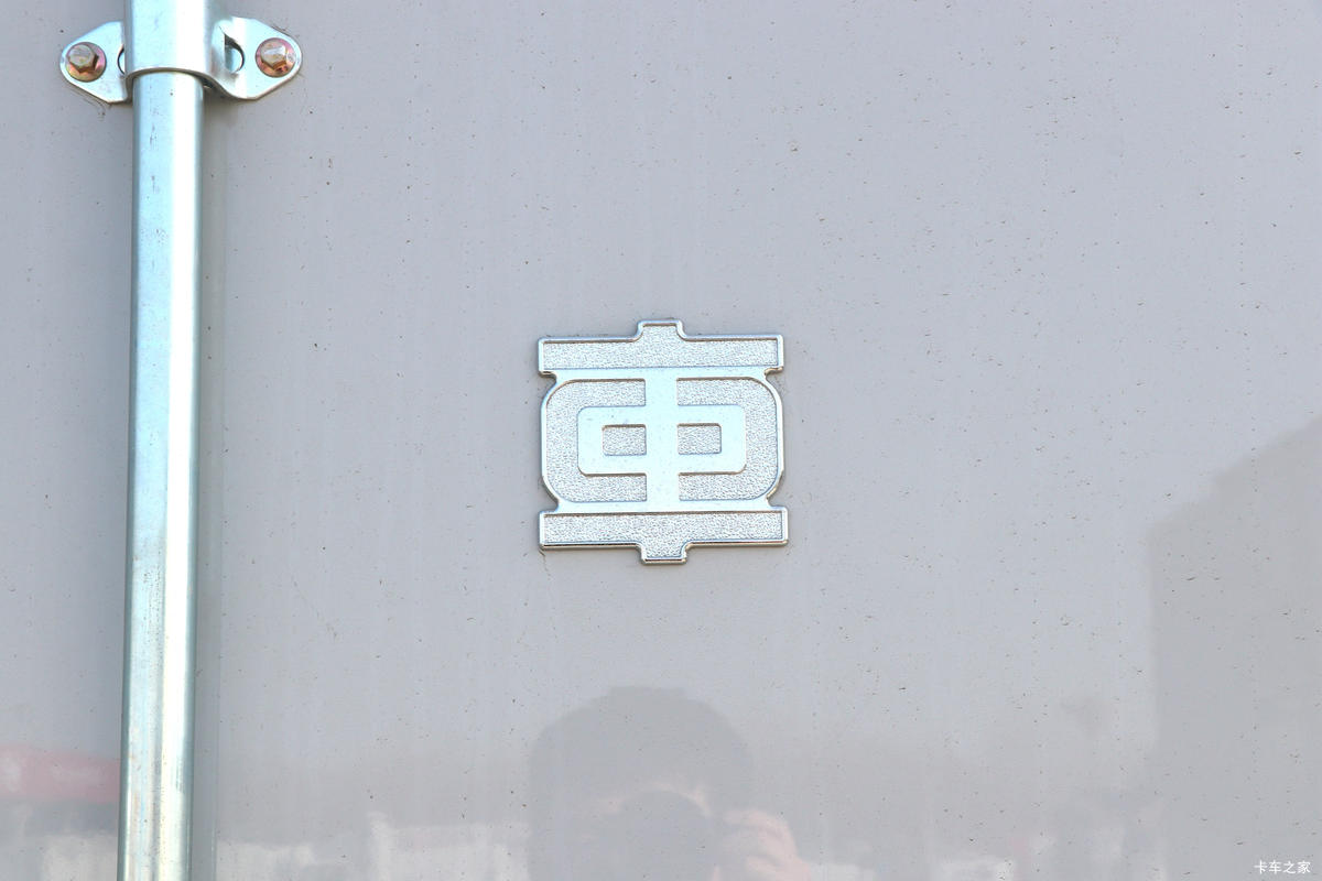 г綯  3.4T 4.27׵Ŵ綯ʽῨ(ɲ)(TEG5042XXYEV02)81.14kWhװ