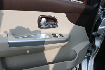 长安凯程 星卡A 1.5L 基本型 107马力 汽油 2.55米双排栏板微卡(国六)(SC1022SEAF6)图片