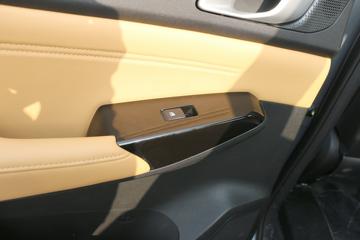 ���� ������ 2023�� �콢�� 2.0L���� 233���� �Զ����� ����˫��Ƥ��ͼƬ