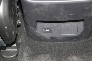 ���� ������ 2023�� �캽�� 2.0L���� 233���� �Զ����� ����˫��Ƥ��ͼƬ