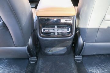 ���� ������ 2023�� �캽�� 2.0L���� 233���� �Զ����� ����˫��Ƥ��ͼƬ