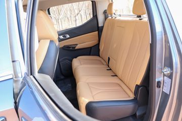 ���� ������ 2023�� �캽�� 2.0L���� 233���� �Զ����� ����˫��Ƥ��ͼƬ