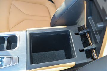 ���� ������ 2023�� �캽�� 2.0L���� 233���� �Զ����� ����˫��Ƥ��ͼƬ