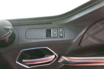 �й����� �ǵ¿�SITRAK G7S�ؿ� �ݻ��� 610���� 6X4 AMT�Զ���ǣ����(Һ��)ͼƬ