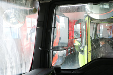 �й����� �ǵ¿�SITRAK G7S�ؿ� �ݻ��� 610���� 6X4 AMT�Զ���ǣ����(Һ��)ͼƬ