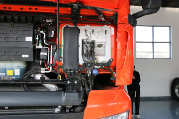 �й����� �ǵ¿�SITRAK G7S�ؿ� �ݻ��� 610���� 6X4 AMT�Զ���ǣ����(Һ��)ͼƬ