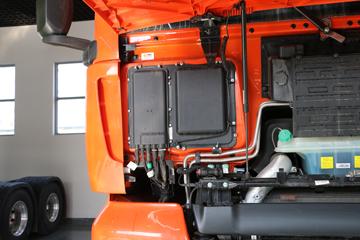 �й����� �ǵ¿�SITRAK G7S�ؿ� �ݻ��� 610���� 6X4 AMT�Զ���ǣ����(Һ��)ͼƬ