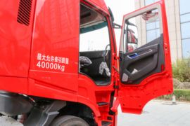 杰狮&nbsp;牵引车驾驶室                                               图片