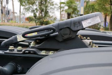 �������� ��ʨC6�ؿ� 560���� 6X4ǣ����(CQ4257HK13334)ͼƬ