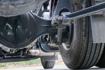 �������� ��ʨC6�ؿ� 560���� 6X4ǣ����(CQ4257HK13334)ͼƬ