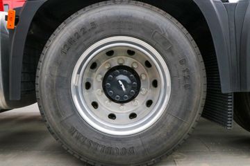 �������� ��ʨC6�ؿ� 560���� 6X4ǣ����(CQ4257HK13334)ͼƬ