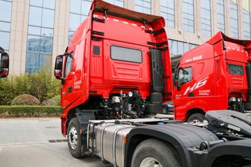 �������� ��ʨC6�ؿ� 560���� 6X4ǣ����(CQ4257HK13334)ͼƬ