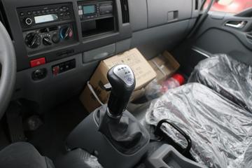 ���� ����˹Q9 220���� 4X2 6.2�ײ�դʽ�ػ���(HFC5181CCYB80K1D4S)ͼƬ