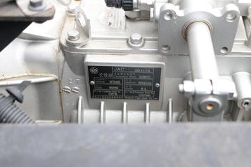 ���� ����˹Q9 220���� 4X2 6.2�ײ�դʽ�ػ���(HFC5181CCYB80K1D4S)ͼƬ