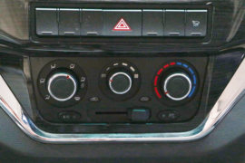 瑞捷D20&nbsp;电动载货车内饰图片